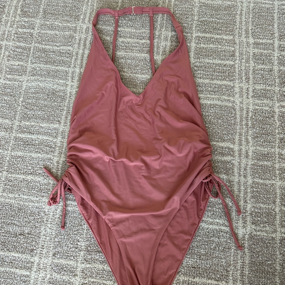 La Hearts One Piece in Dusty Rose